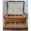 Image 2 : Beautiful Vintage Jewlery Box 15x10x7