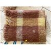 Image 3 : Basket of Beautiful Linens Made From Natural Fibers Alpaca Wool Blanket Hemp & More