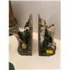 Image 5 : Wolf Decorative Collectables Book Light Figurines & More