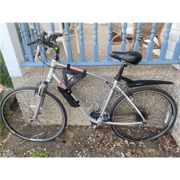 Giant CYPESS 1.0 Commuter Style Hybrid Bicycle Hard Tail Carbon Alloy Light in Weight