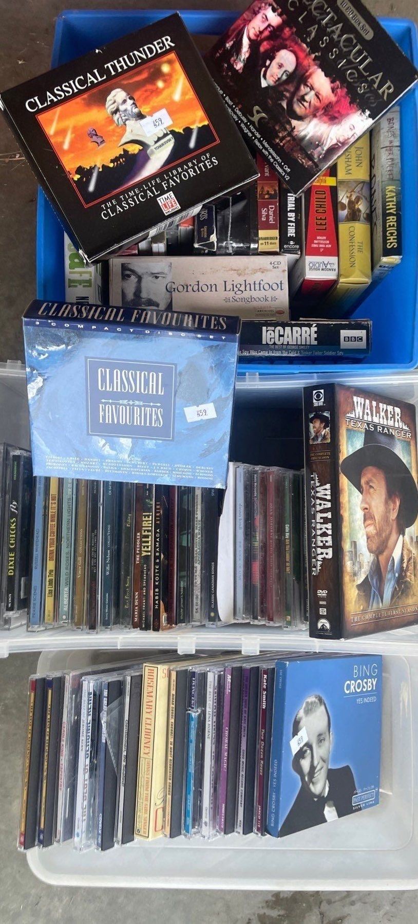 Compact Disc Collection Display Assorted Compact Disc Collection - Beck Auctions Inc.