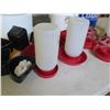 Image 2 : Multiple 806Red 1qt Plastic Poultry Feeders w/ Bases