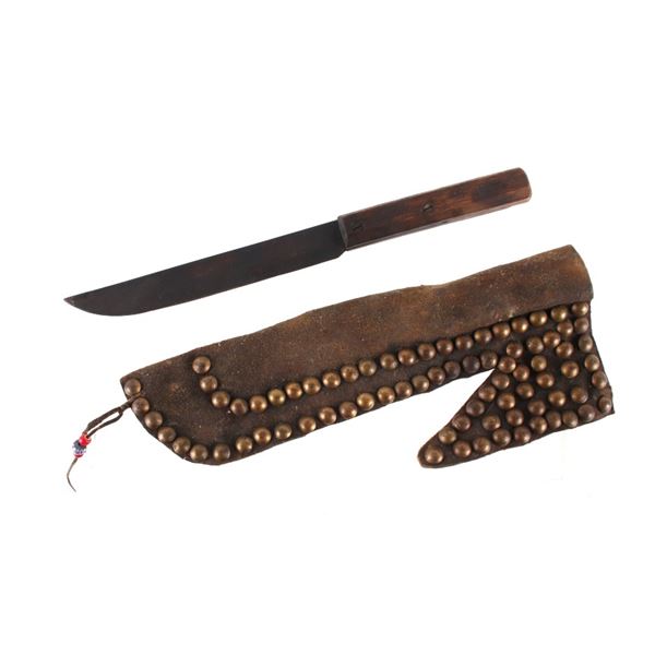 1900 Frontier Trade Knife & Blackfeet Sheath