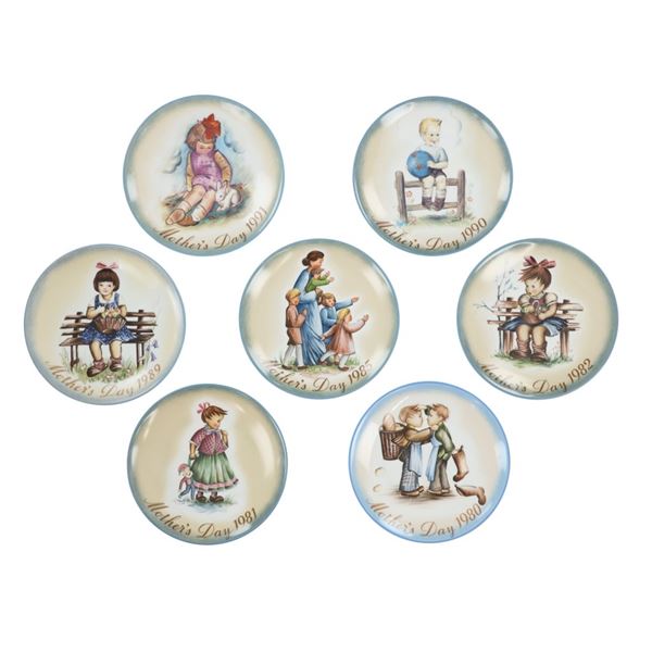 Schmid Porcelain Mother's Day Plates 1980-91 (7)
