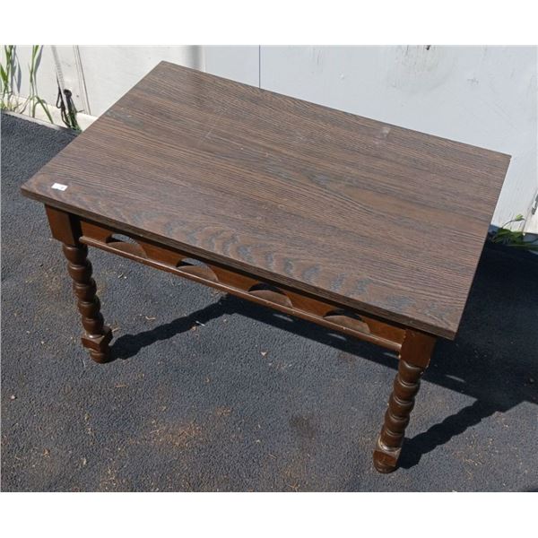 Side Table 28Wx18Dx19H