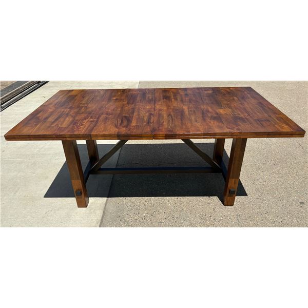 GORGEOUS WOOD TABLE WITH LEAF