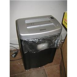 Fellowes DM8 paper shredder