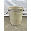 Image 1 : Medicine Hat Potteries No. 10 Crock