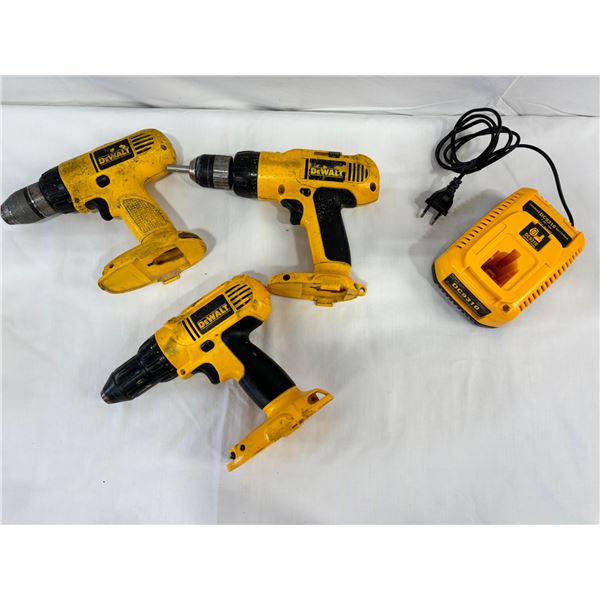 3 DeWalt Drills