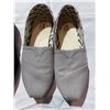 Image 2 : Lot of 2 Toms Shoes Grey & Black Size 8 Ladies