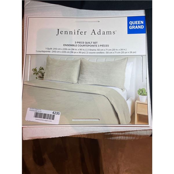 Jennifer Adams 3 Piece Quilt Set Queen Size