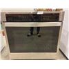 Image 2 : Whirlpool WOS31ES0JS Single Wall Oven, 30 inch Exterior Width, Self Clean, 4.3 cu. ft. Capacity, Sta