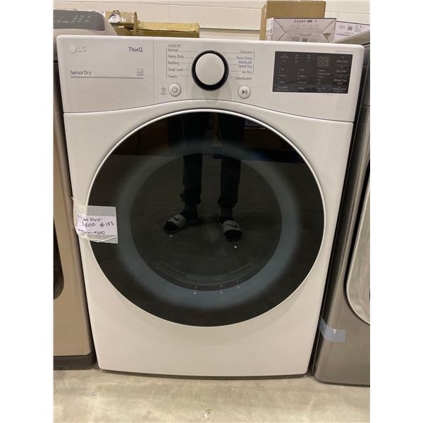 LG 7.4 cu. ft. Capacity Gas Dryer with Built-In AI DLG3601W-A500
