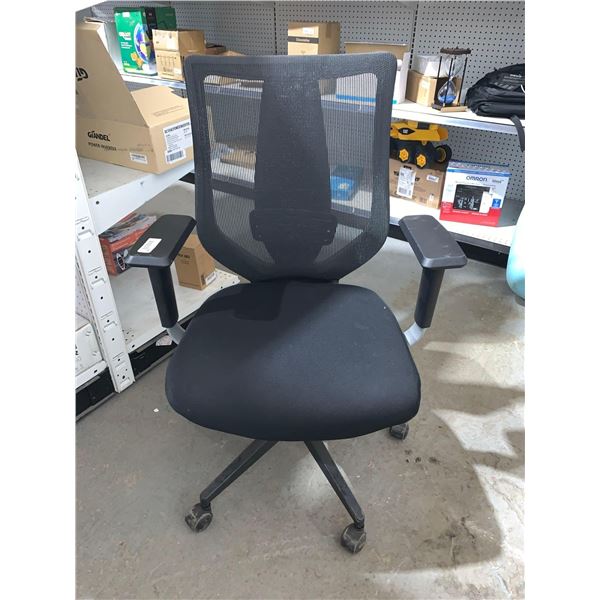Mesh back Adjustable Office Chair