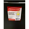 Image 2 : Rubbermaid Swing n' Toss Wastebasket 47.3L