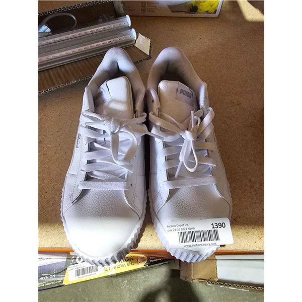 Puma Women's Tennis Shoes - Size 7.5