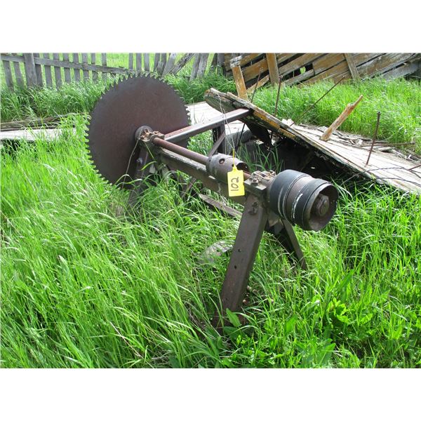 Saw Mandrel w/ Blade 26" Round