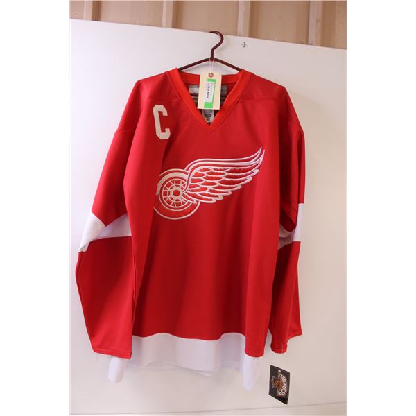 * Red Wings Jersey - Steve Yzerman - Size Large - Brand New