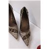 Image 5 : (2) Women's Shoes: Naturalizer & Spring High Heels - Size 9