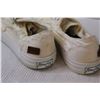 Image 2 : (2) Women's Shoes: Vans & Blowfish - Size 9