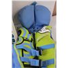 Image 3 : Hyperlite Kid's Life Jacket, Acupressure Mat/case, Duffle Bag