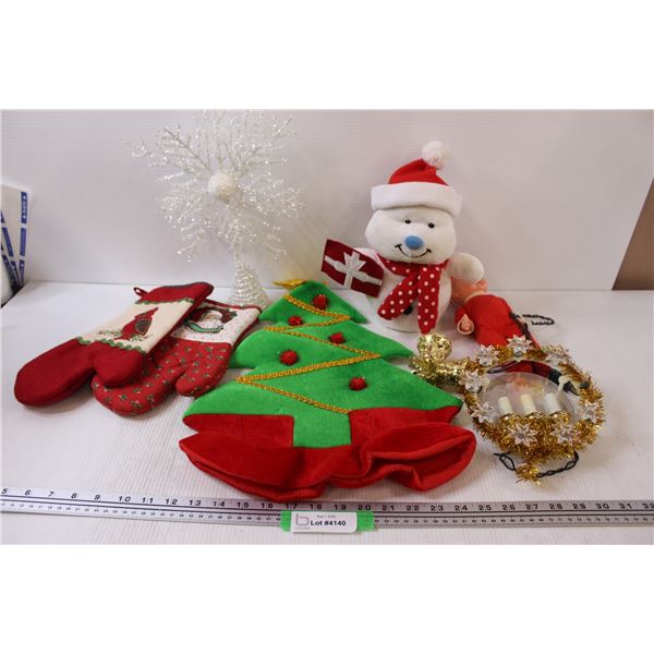 Christmas Lot: Hat, (2) Tree Toppers(1 is vintage), Snowman, Misc.