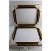 Image 1 : (2) Picture Frames 26'' x 21''