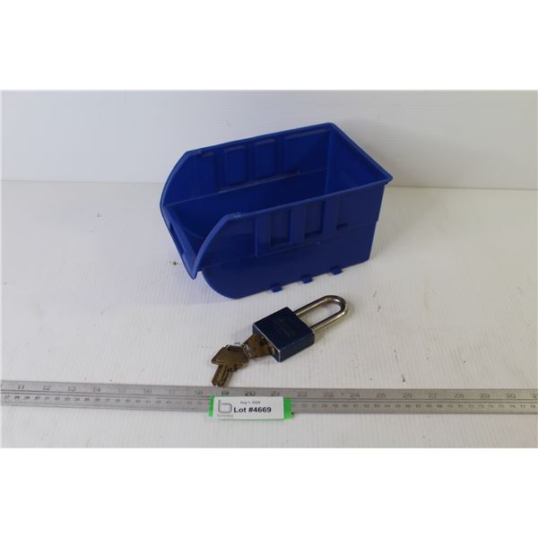 American Padlock w/Key - Small Blue Organizer