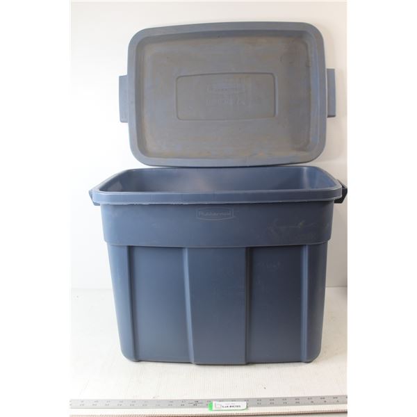 * Blue/Purple Rubbermaid Roughneck Tote