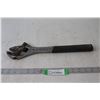 Image 1 : 15" Adjustable Crescent Wrench