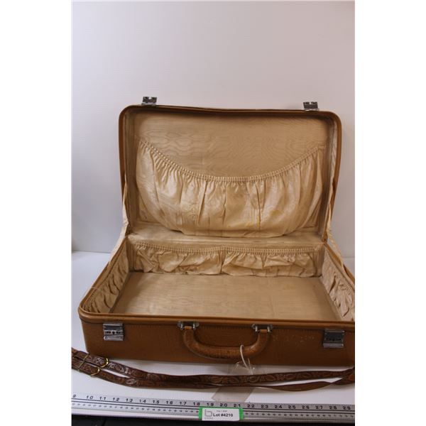 Vintage Suit Case The Clipper a Leather Suspenders 15'' X 24'' X 7''