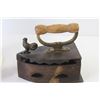 Image 2 : Cast Coal Iron w/Rooster Clasp - Hanson Utility Scale