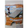 Image 2 : Intex Camping Air Mattress