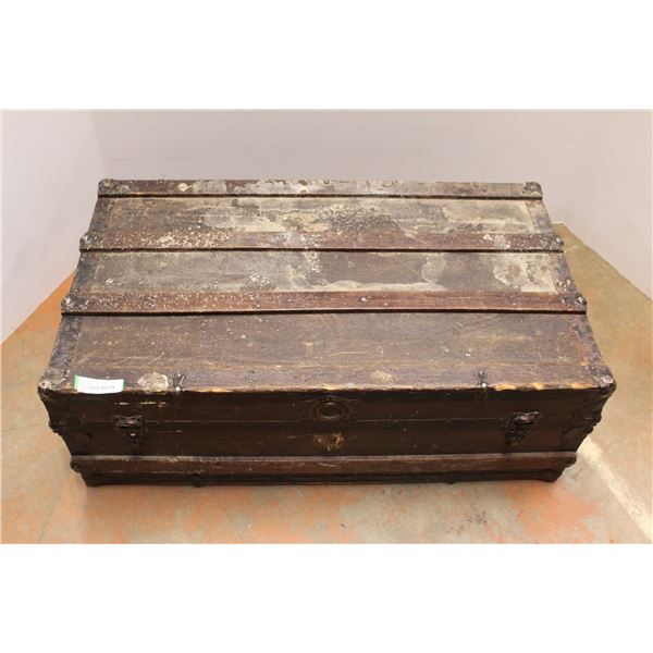 *Vintage Shipping Trunk - 21" x 36" x 13"H, Has Tray, Some Damage