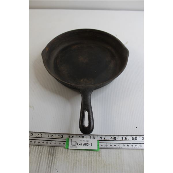 Wagner Ware 9" Cast Iron Pan