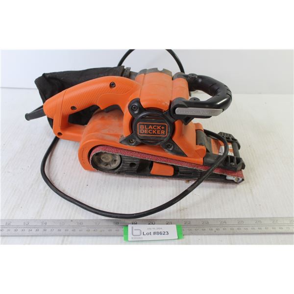 Black & Decker Belt Sander (3" x 21" sanding belt - working)