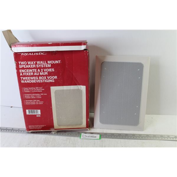 Realistic Two Way Wall Mount Speaker (untested - looks unused)