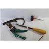 Image 6 : 18" Pipe Wrench (rusted) - Assorted Hand Tools - 2 Lb. Sledge Hammer - (3) Mouse Traps
