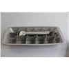 Image 2 : (2) Frigidaire Ice Cube Trays