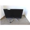 Image 1 : ** Toshiba 32" TV w/Remote - Works