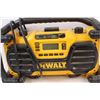 Image 4 : DeWalt Jobsite Charger & Radio - Works