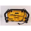Image 5 : DeWalt Jobsite Charger & Radio - Works