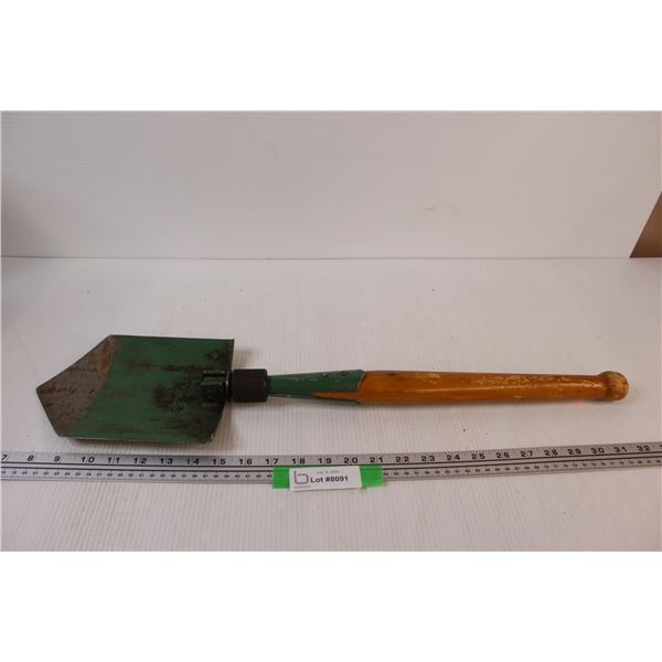 Folding Garden Shovel w/Wooden Handle