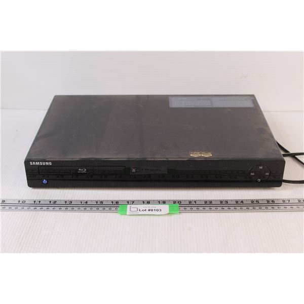 Samsung DVD Player - Powers On