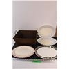 Image 1 : (4) Serving Plates in Wicker Basket