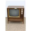 Image 1 : ** Vintage Tv in Stand (as is) - 31" x 16" 32"