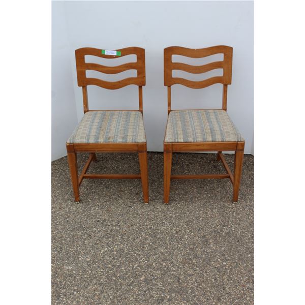 ** (2) Kitchen Table Chairs