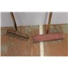 Image 2 : *(2) Rakes
