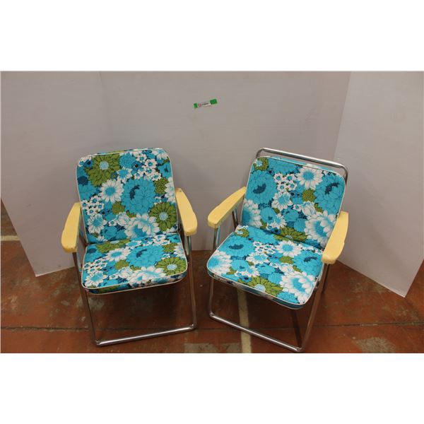*(2)Foldable Chairs