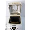 Image 2 : Black & Decker Automatic Breadmaker - Untested
